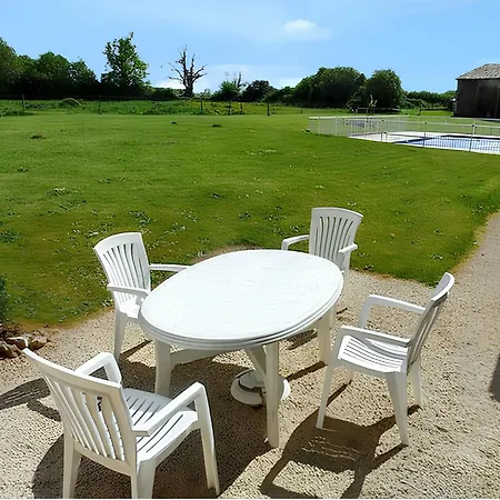 Maison De Charme Avec Piscine Et Jardin A Holiday home