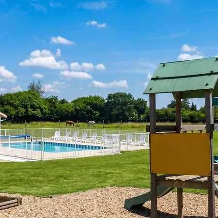 Maison De 5 Avec Piscine Partagee Jardin Amenage Et Wifi A Vincent La Chatre Hébergement de vacances *